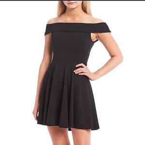 B. Darlin Cuff Off-The-Shoulder Scuba Crepe Skater Dress Retro 5/6 Juniors